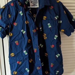 Mens button down shirt M